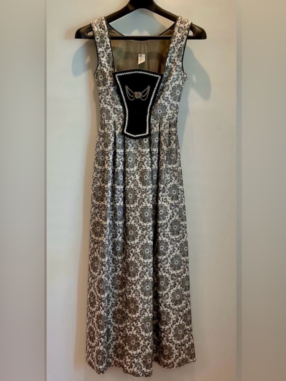 Vintage Rose Drindl Aus Bayern German Octoberfest Dress